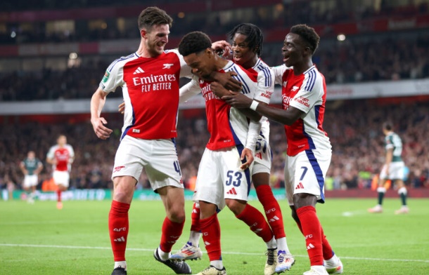 Ảnh bài viết Arsenal đã tìm thấy "phương án chia lửa" 0 đồng cho Saka