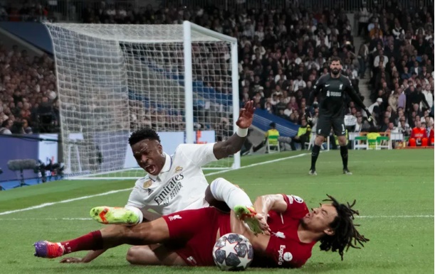 Ảnh bài viết Arnold rời Liverpool để tìm kiếm Quả bóng vàng