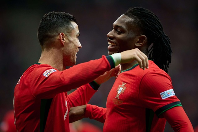 Ảnh bài viết Leao làm tất tần tật, Ronaldo ghi bàn 'dễ như ăn kẹo'