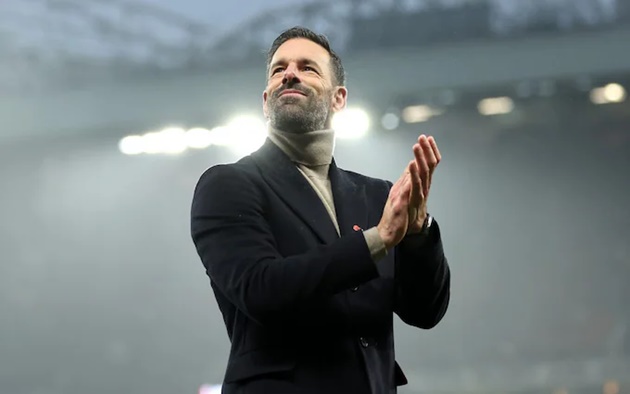Ảnh bài viết CĐV Man Utd gửi lời cảm ơn đến Van Nistelrooy trước khi Ruben Amorim tiếp quản
