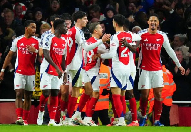 Ảnh bài viết Trận Fulham vs Arsenal vẫn diễn ra bất chấp bão Darragh