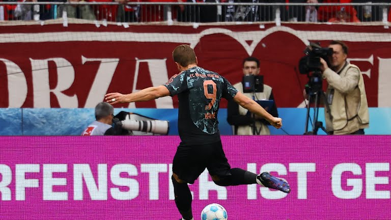 Ảnh bài viết Leverkusen sẩy chân, Bayern gia tăng khoảng cách trong cuộc đua Đĩa bạc