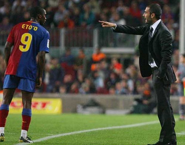 Eto'o tố Pep hèn nhát.