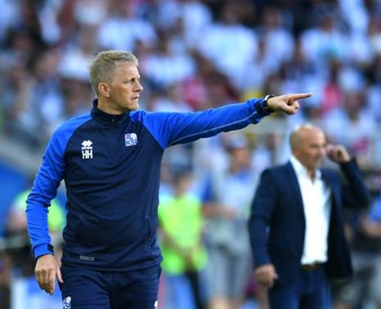 Chiến thuật của Hallgrimsson làm lu mờ Sampaoli.