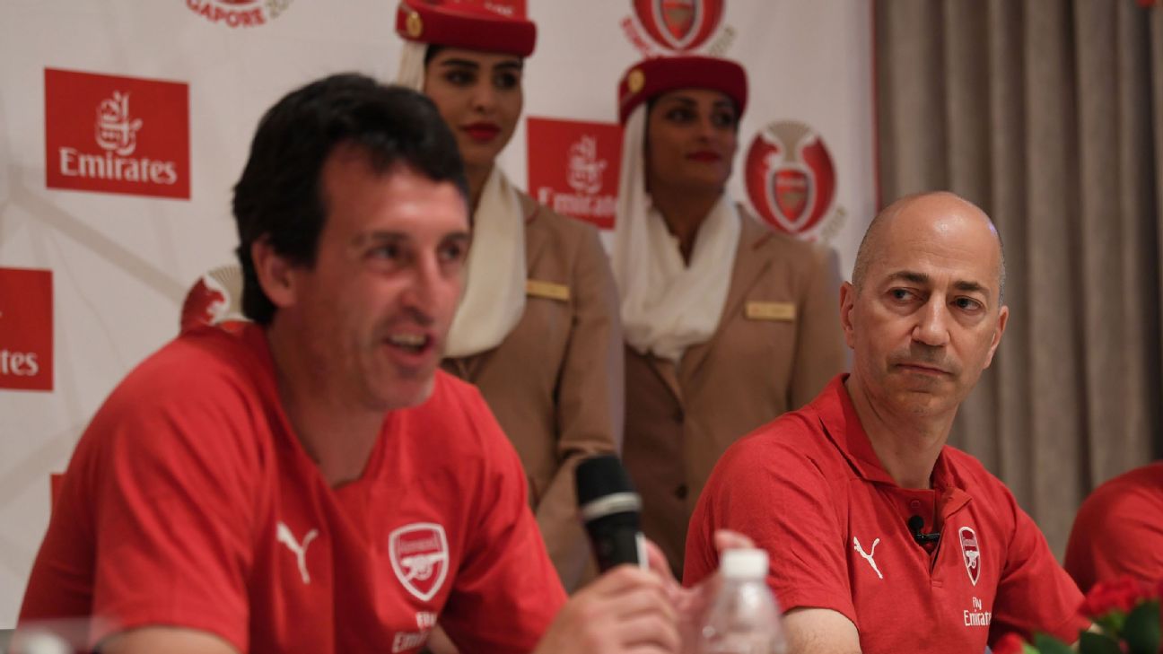 Emery tin Gazidis sẽ ở lại.