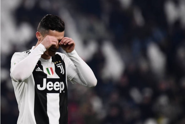 Ảnh bài viết Sút hỏng phạt đền, Ronaldo bàng hoàng không tin vào mắt mình