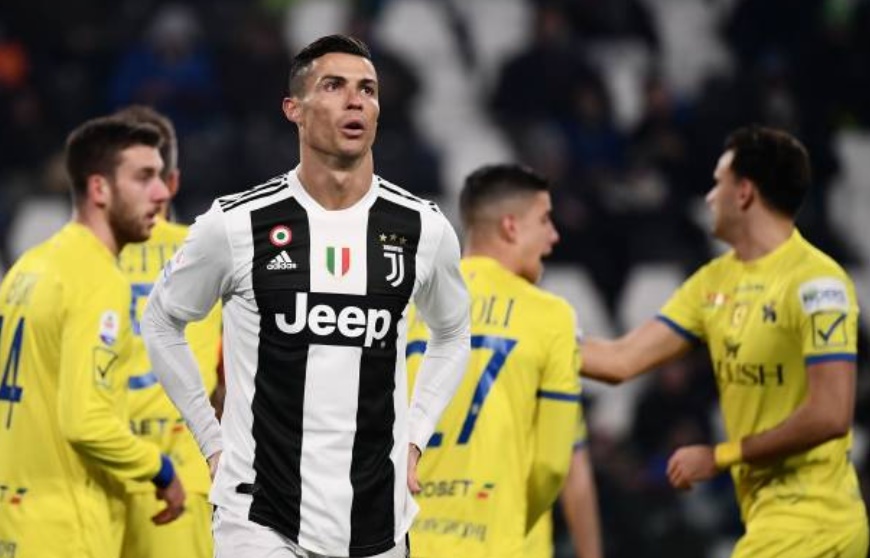 Ảnh bài viết Ronaldo sút hỏng penalty, Juventus vẫn nghiền nát Chievo 3 bàn không gỡ