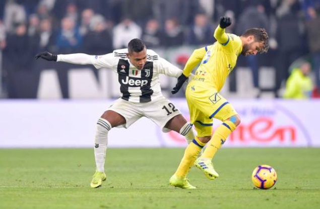 Alex Sandro - 7.5 điểm: Lên công về thủ tốt như thường lệ.