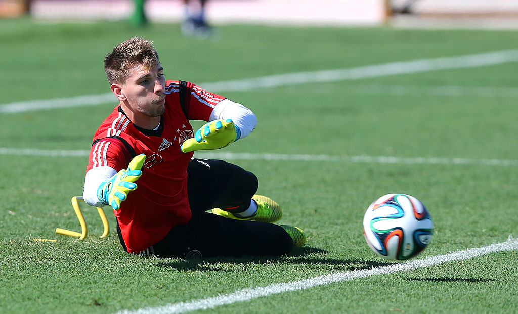 1. Ron-Robert Zieler. Năm ra mắt: 2011. Số trận khoác áo tuyển Đức: 6. Thủ thành lứa trẻ Manchester United từng nhận được nhiều kỳ vọng, nhưng lại không chứng minh đẳng cấp cao ở cả cấp độ CLB lẫn tuyển. Tại World Cup 2014, Zieler chỉ là lựa chọn thứ 3 trong khung gỗ.