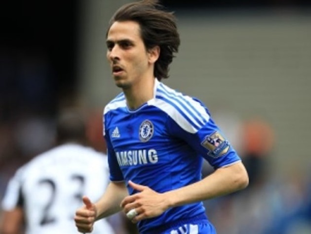 8. Yossi Benayoun (Liverpool (2007-2010) 92 trận, Chelsea (2010-2013) 14 trận). Trong 3 năm gắn bó với Anfield, Benayoun đã đóng góp 1 số bàn thắng quan trọng. Khi đến Chelsea, anh 2 lần bị đem cho Arsenal và West Ham mượn.