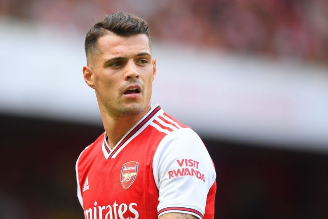 Xhaka vẫn trách cứ NHM Arsenal.