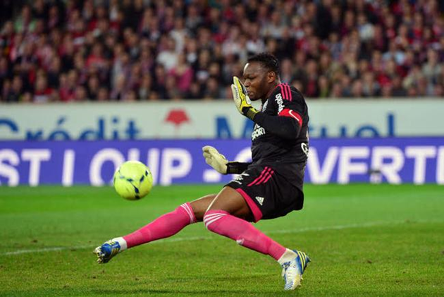 Ảnh bài viết Cựu thủ môn tuyển Pháp ký hợp đồng mới