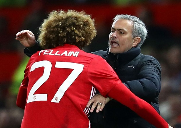 Ảnh bài viết Trò cưng ở M.U giải nghệ, Mourinho gửi lời nhắn xúc động