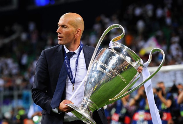 5. Zinedine Zidane. Chói sáng khi còn là cầu thủ, Zidane tiếp tục sở hữu 1 sự nghiệp huấn luyện đáng mơ ước, với 3 chức vô địch Champions League tính đến thời điểm hiện tại.