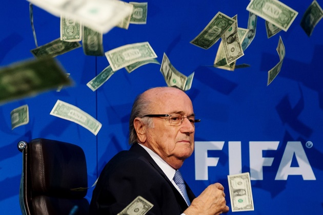 12. Sepp Blatter. Cựu chủ tịch FIFA dính phải bê bối tham nhũng và hiện vẫn đang phải thụ án cấm hoạt động bóng đá.