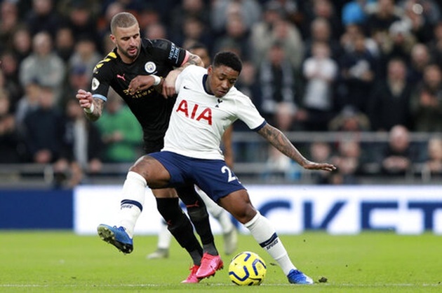 250 - Chữ ký mới của Tottenham trở thành cầu thủ thứ 250 lập công ở ngày ra mắt Premier League và là sao Hà Lan thứ 13 làm được điều này.