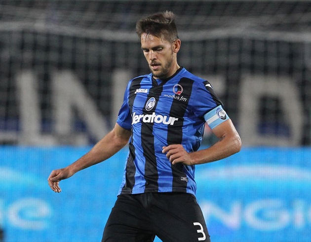 Trung vệ: Rafael Toloi. Lá chắn của Atalanta góp công vào mặt trận tấn công 6 đường kiến tạo.