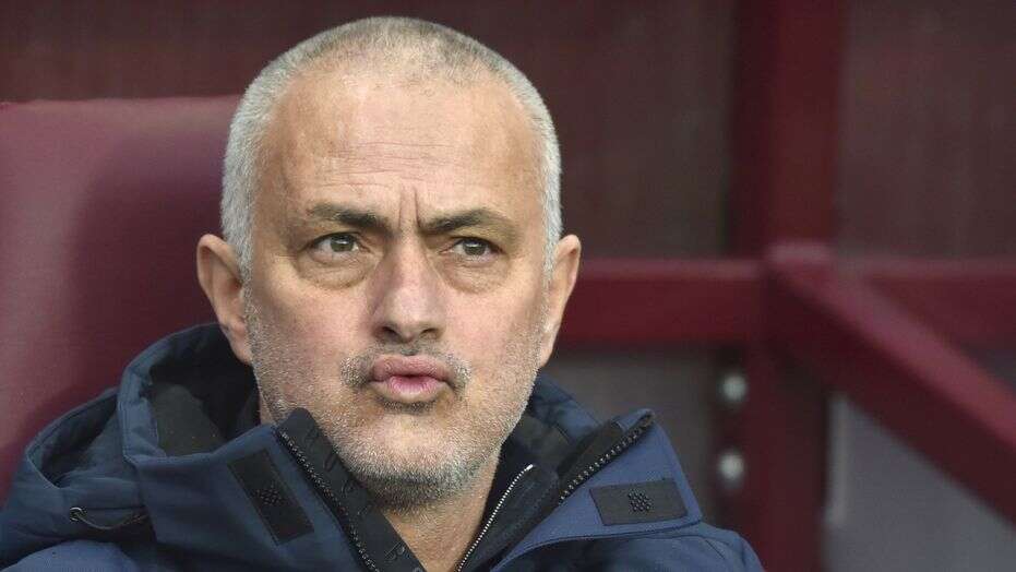 Ảnh bài viết Phóng viên hỏi 1 câu, Mourinho tức điên tuyên bố không thể chấp nhận