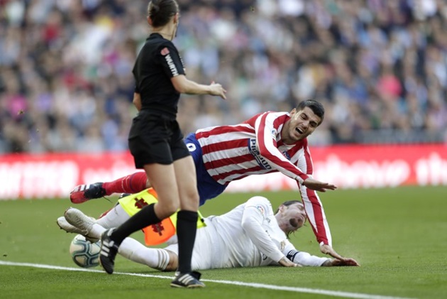 Cũng giảm 5 triệu euro là Alvaro Morata (còn 45 triệu euro). Cựu chân sút Chelsea mới ghi được có 7 bàn cho Atletico Madrid mùa này.