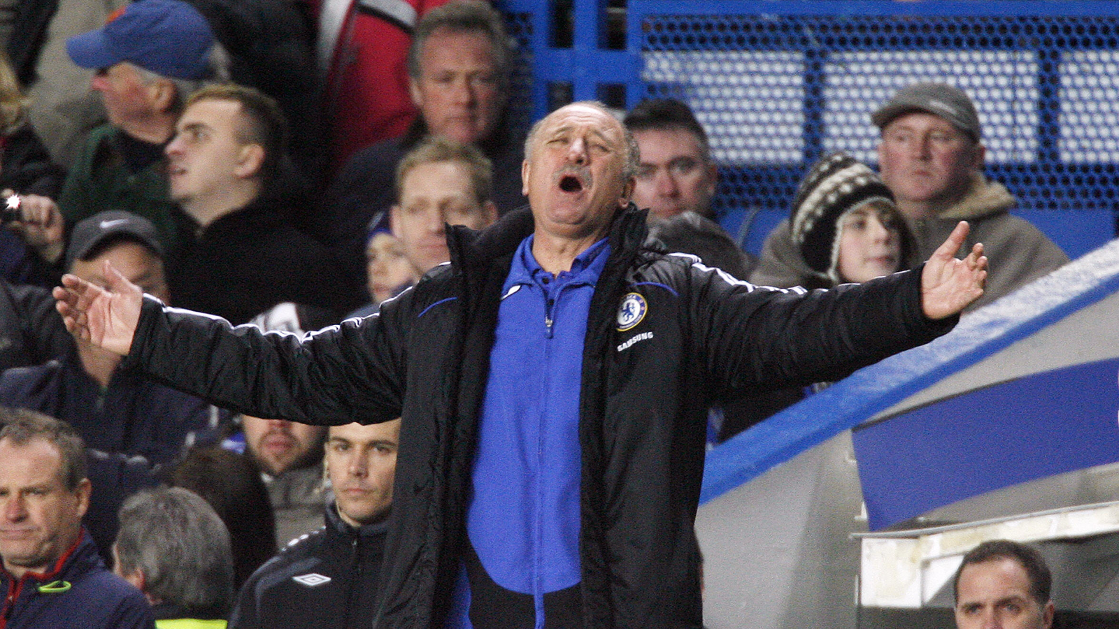 Ảnh bài viết Cựu HLV Chelsea Scolari bị sa thải