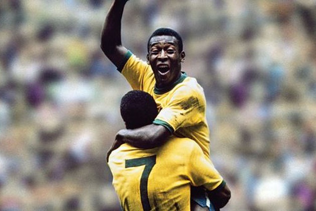 Ở vị trí thứ 5 là "Vua bóng đá" Pele (12 bàn).