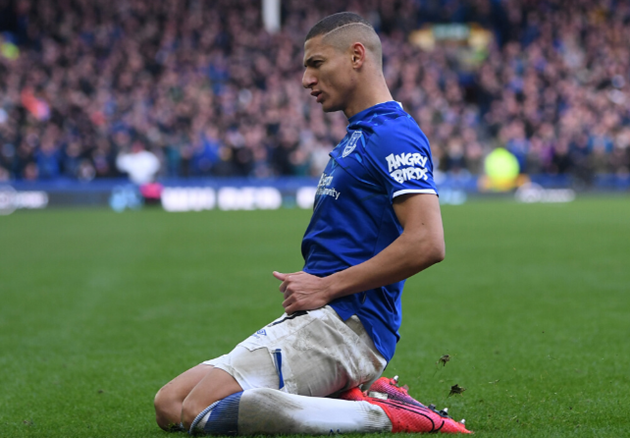 Ghi nhiều hơn Oscar 7 bàn, Richarlison đang là niềm hy vọng lớn trên hàng công Everton.
