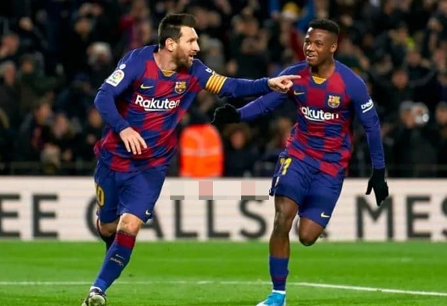 Mùa này, tài năng 17 tuổi Ansu Fati đang tỏa sáng mạnh mẽ bên cạnh thủ quân Lionel Messi của đội chủ nhà.