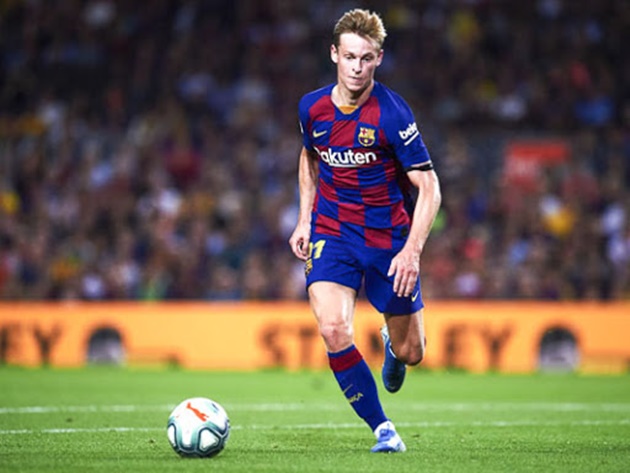 Trên hàng tiền vệ, Frenkie de Jong là quân bài quan trọng bậc nhất trong tay ông thầy đồng hương Ronald Koeman.