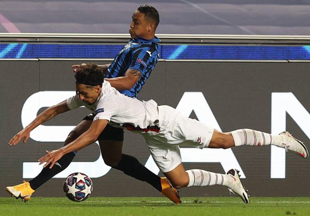 Xếp ở vị trí thứ 10 là Luis Muriel của Atalanta. Ở cuộc đụng độ Paris Saint-Germain, ngòi nổ Colombia đã có cú bứt tốc chóng mặt 33,01 km/h.