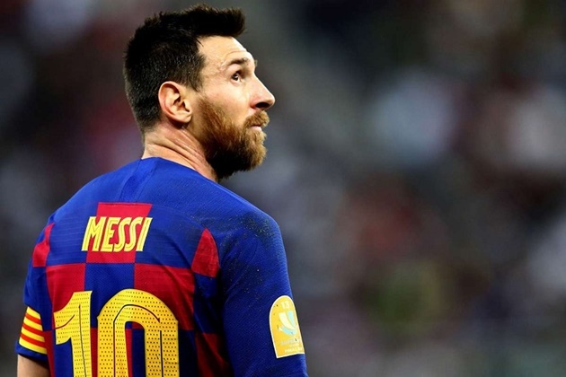 Tiền đạo phải: Lionel Messi (Barcelona - 80 triệu euro). Tiếp tục giữ vai trò hạt nhân trong lối chơi Barca, siêu sao 33 tuổi hoàn toàn xứng đáng với một vị trí trong đội hình tiêu biểu.