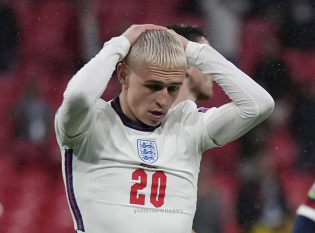 Foden được ông thầy Gareth Southgate bố trí đá chính ở cả 2 lượt trận đầu.