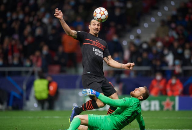 Phút 86, lão tuóng 40 tuổi được đồng đội kiến thiết cơ hội ngon ăn. Đáng tiếc ở thế đối mặt, Ibrahimovic đã không thắng được Jan Oblak.