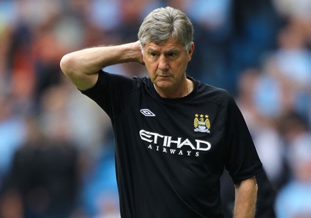 Kidd làm HLV Man City ngắn hạn.
