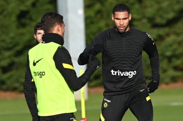 Ruben Loftus-Cheek vắng mặt trong chuyến làm khách tại Nga cũng xuất hiện trên sân tập.