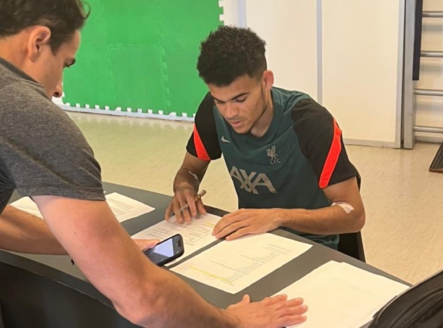 Diaz sắp là người Liverpool.