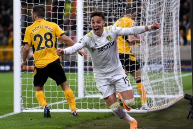 Chỉ 3 phút sau, Rodrigo đã lập công, san bằng tỷ số 2-2 cho các vị khách.