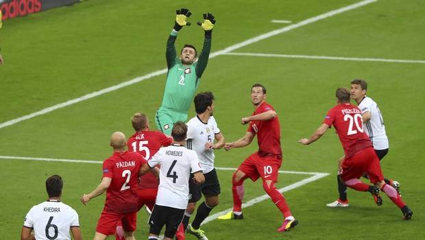 Ảnh bài viết Ba Lan níu chân Đức trong trận hoà kịch tính