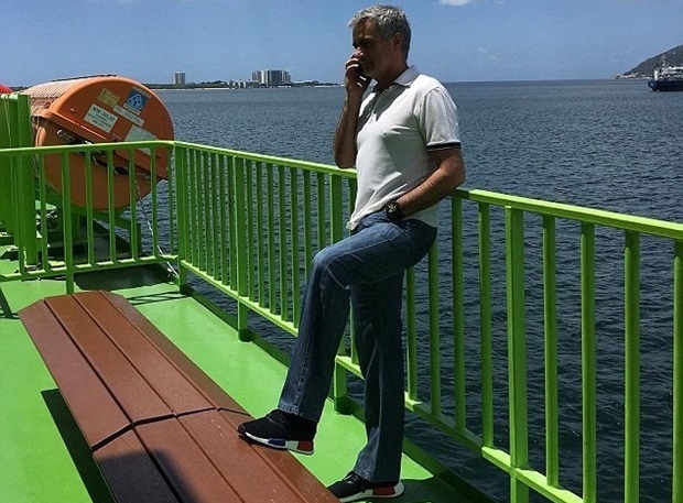 Ảnh bài viết Điểm tin hậu trường 17/6: Mourinho ngày càng ‘sống ảo’; Quà sinh nhật ‘siêu dị’ của Klopp