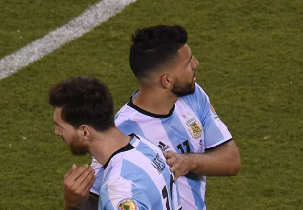 Ảnh bài viết Sốc: Vài cầu thủ Argentina đang muốn theo chân Messi