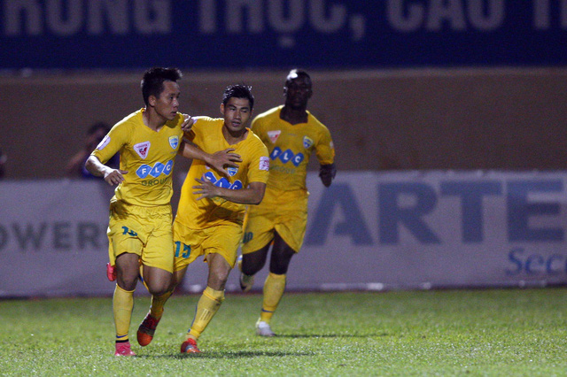 Ảnh bài viết FLC Thanh Hóa 3-2 XSKT Cần Thơ (Vòng 18 V-League 2016)