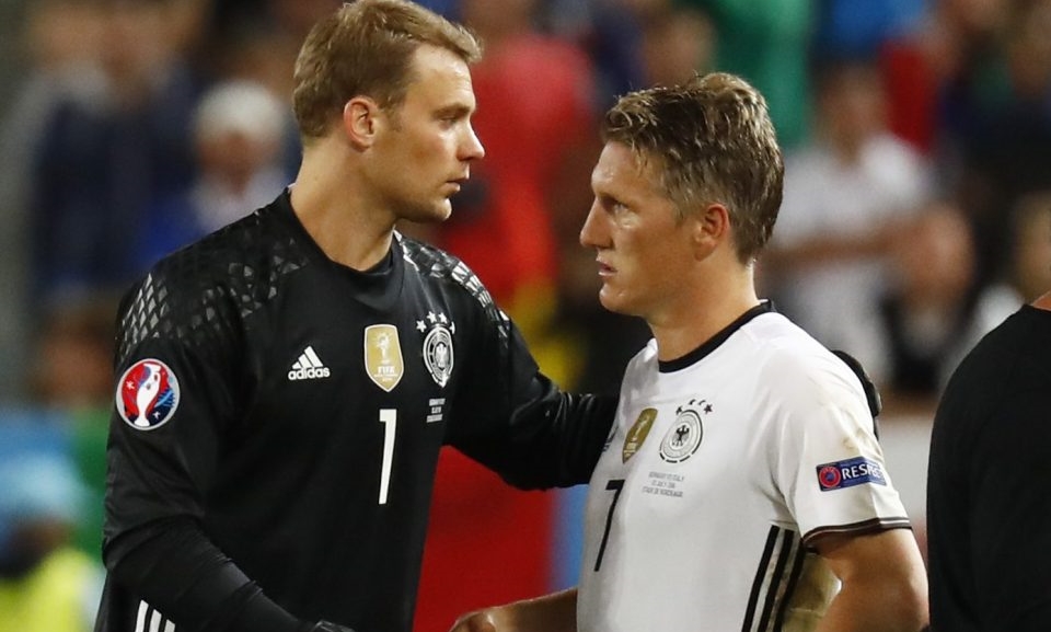 Ảnh bài viết Neuer sốc vì cách MU đối xử với Schweinsteiger
