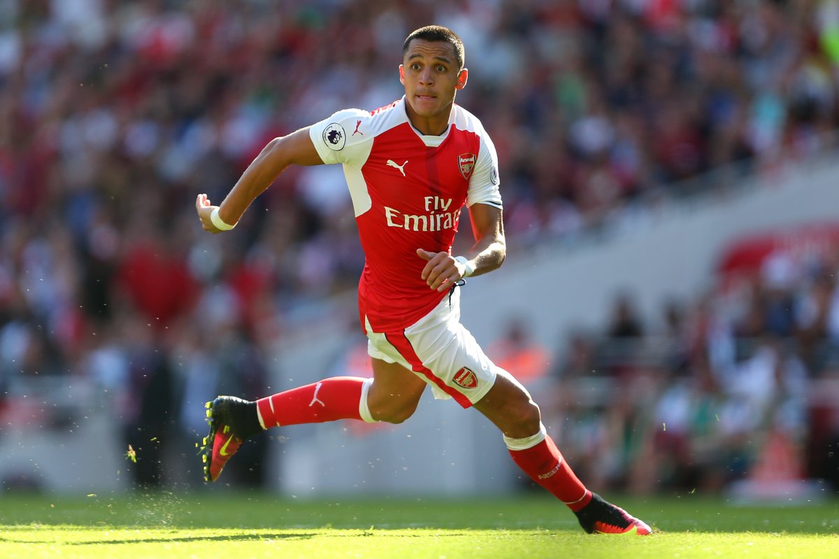 Ảnh bài viết Quan điểm chuyên gia: Sanchez kém Ronaldo, Messi cả cây số