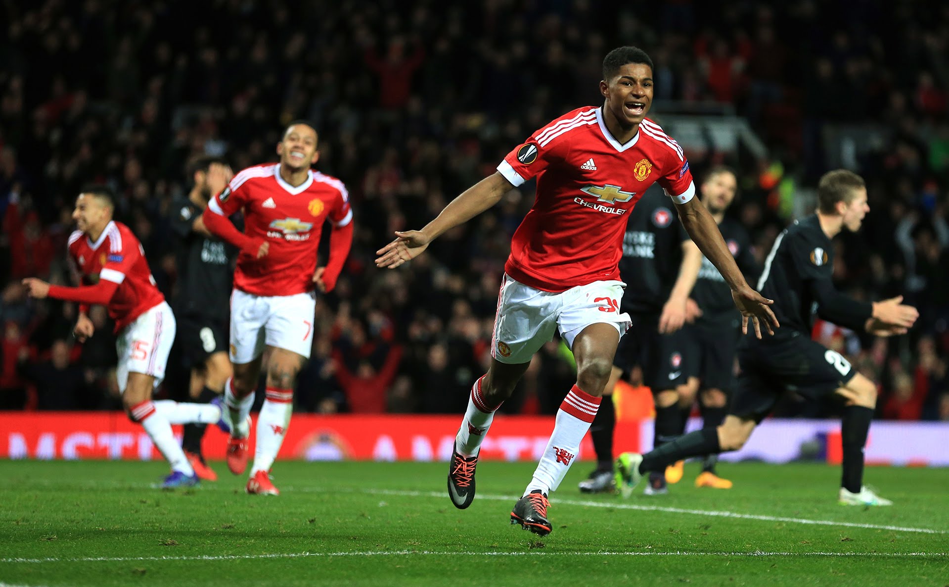 Ảnh bài viết Điểm tin tối 16/09: Mourinho đau đầu vì Rashford, Bale có giá 500 triệu, Conte đòi giết học trò