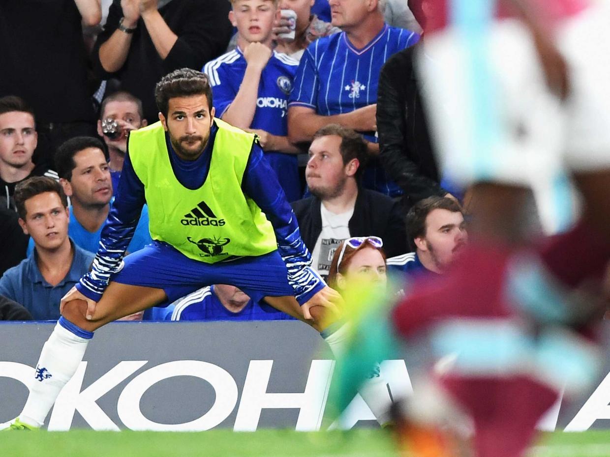 Ảnh bài viết Điểm tin chiều 04/10: Xavi ủng hộ Ronaldo giành QBV; Chelsea bán tháo Fabregas cho Milan