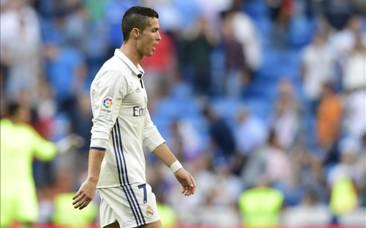 Ảnh bài viết Điểm tin sáng 04/10: HAGL tiếp tục là nòng cốt cho ĐTQG, nghi án Ronaldo chửi cổ động viên