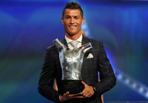 Ảnh bài viết Xavi gạt Messi, chọn Ronaldo cho QBV