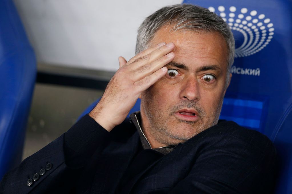 Ảnh bài viết Điểm tin hậu trường 27/10: CĐV MU nổi đóa vì Mkhitaryan bị bỏ rơi; Mourinho "phát ngán" với thành Manchester hoa lệ