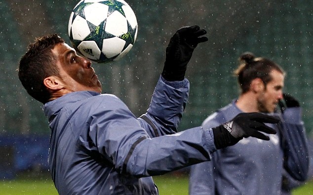 Ảnh bài viết Ronaldo tập trung luyện kỹ năng trước trận cầu không khán giả