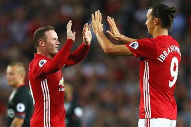 Ảnh bài viết Ibrahimovic: 'Rooney là người hoàn hảo, hãy tôn trọng anh ấy'
