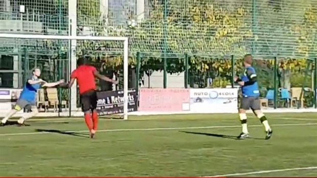 Ảnh bài viết Dứt điểm siêu kém, Bolt vẫn tự tin theo đuổi giấc mơ cầu thủ